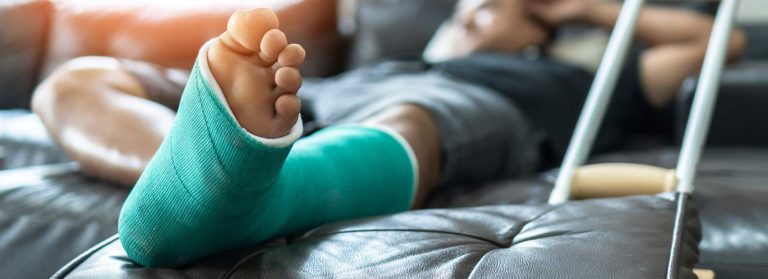 causes of slip and fall accidents featured